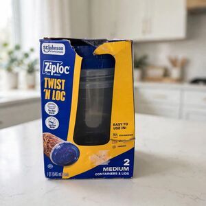 Ziploc Twist 'N Loc Containers 2 Pack Medium 4 Cup 32 oz New Open Box